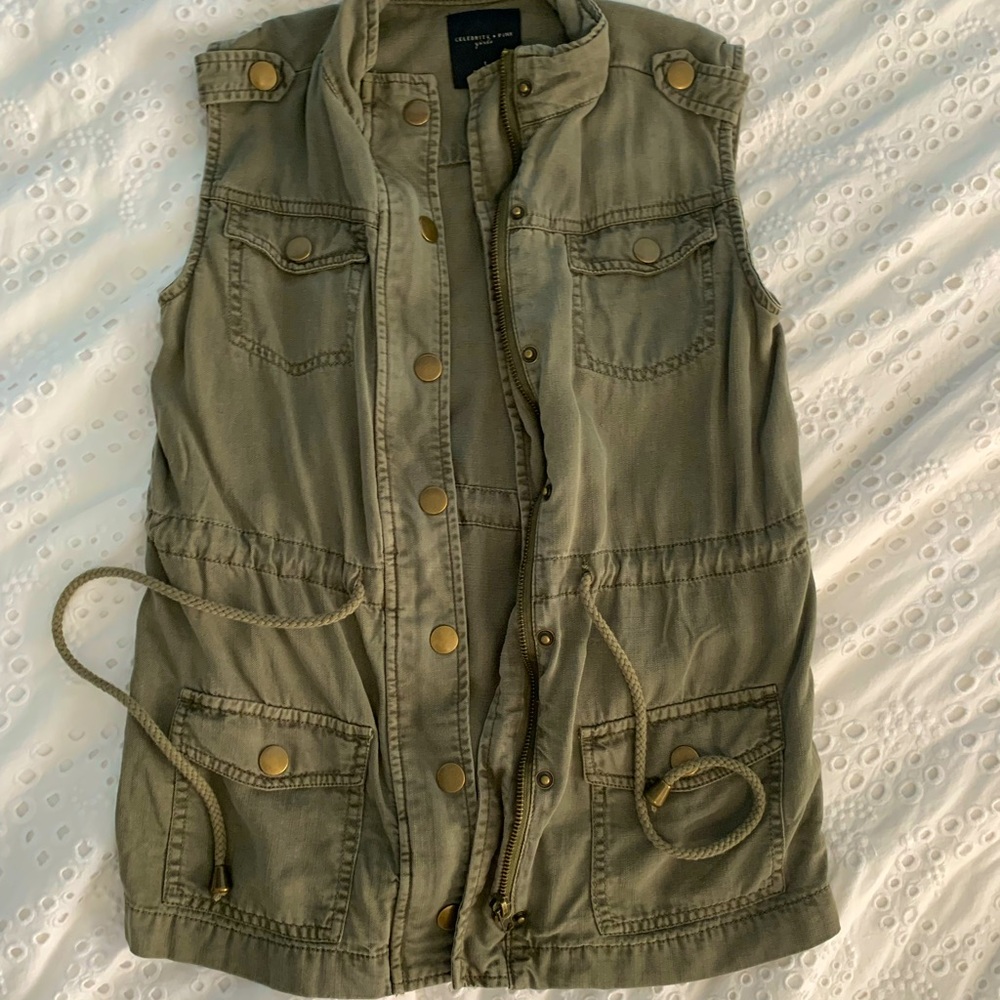 Army green vest